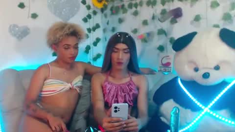 Snapshot of couple_sweet1016 chatting on March 10, 6:45 pm ALEXA KIM online show from March 10, 6:45 pm