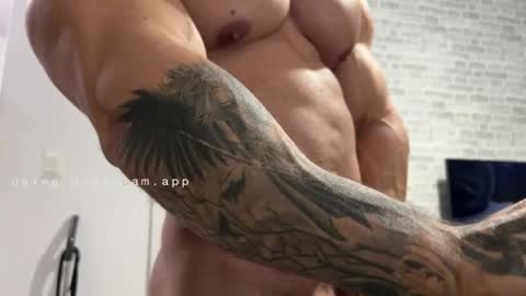 couplemuscle40 online show from March 23, 10:37 pm