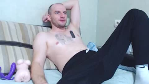 Damien online show from December 22, 10:00 am