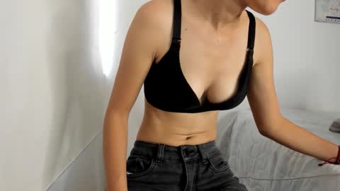 Snapshot of cowmarce chatting on September 15, 12:28 pm Marce Online 1pm - 7pm gmt-5 online show from September 15, 12:28 pm