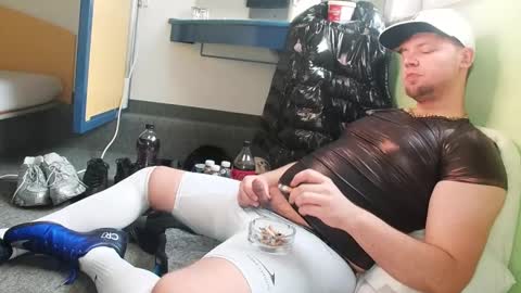 robin online show from December 6, 12:11 pm