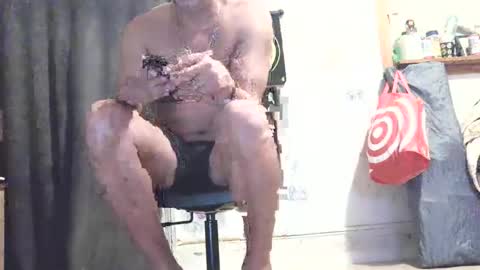 Snapshot of crazy4feetmanic chatting on October 8, 1:35 am drbucknaked online show from October 8, 1:35 am