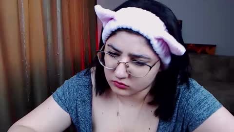 Snapshot of crazy_bunya chatting on March 2, 1:49 pm Crazy Bunya online show from March 2, 1:49 pm