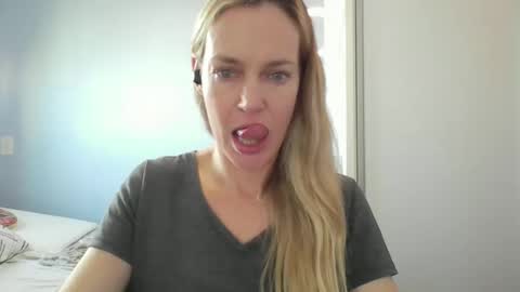 Anny online show from February 13, 11:35 am