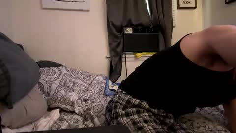 crazydill28 online show from May 7, 10:49 pm