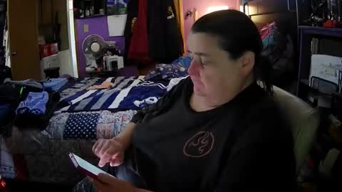 crazygirl802 online show from April 25, 7:22 pm