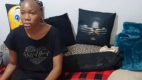 creamyhub online show from October 7, 7:59 am