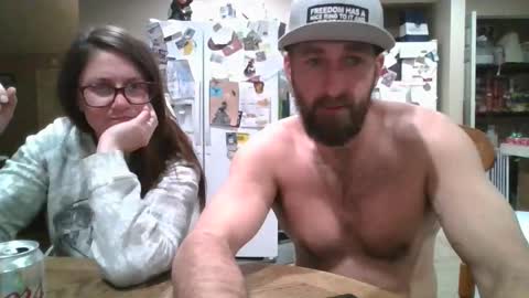 Creeksidecouple online show from January 14, 2:19 am