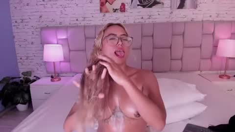 CristyBloom  online show from June 9, 9:03 pm
