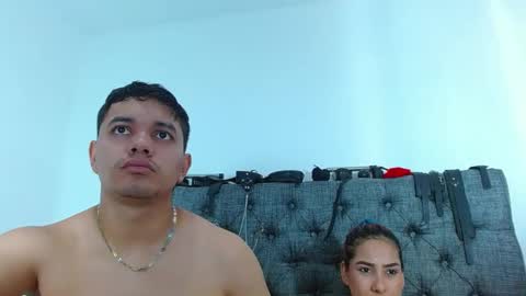 Snapshot of crisandmery chatting on March 5, 2:45 pm CRISANDMERY online show from March 5, 2:45 pm