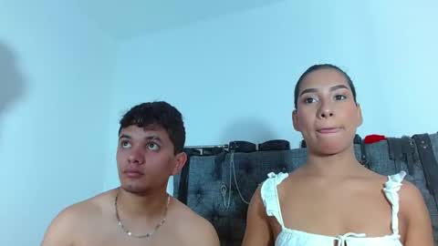 Snapshot of crisandmery chatting on March 11, 3:23 pm CRISANDMERY online show from March 11, 3:23 pm