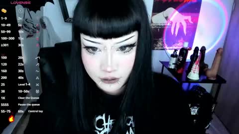 Cris online show from July 29, 9:04 pm