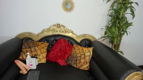 Cristal M online show from February 27, 2:26 am