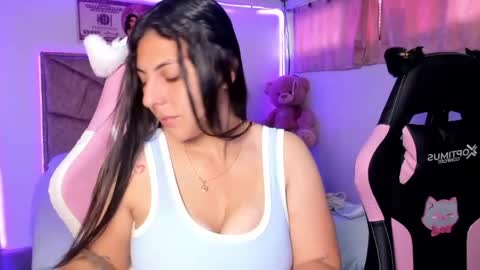 cristal_smith20 online show from May 4, 2:12 pm