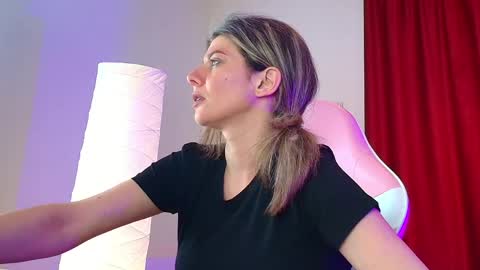 cristaleyess online show from March 26, 4:12 pm