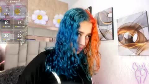   online show from October 28, 2:18 pm