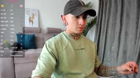 Christoper online show from February 7, 7:06 pm