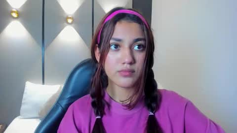 C R I S T I N online show from March 28, 7:37 pm