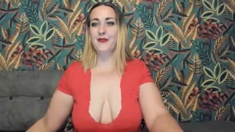 Cristina online show from February 2, 1:30 pm