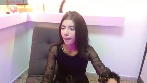 Snapshot of cristinnray chatting on October 24, 1:50 am Cristin online show from October 24, 1:50 am