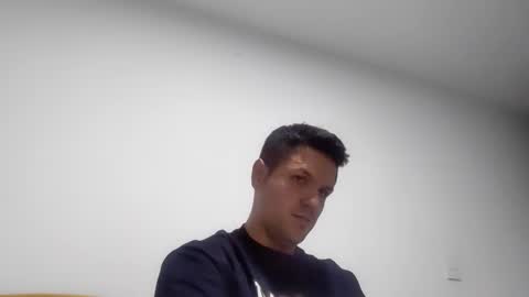 cristopher3042 online show from January 4, 12:05 am