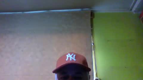 crmperez online show from October 31, 10:10 pm