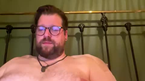 crouchendtiger online show from September 15, 12:23 am