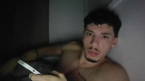 cruzxx69 online show from May 7, 3:57 am