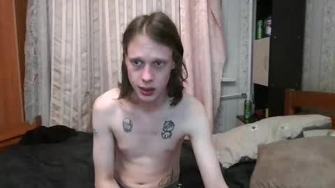 Crystal and Marcl online show from February 18, 1:32 am