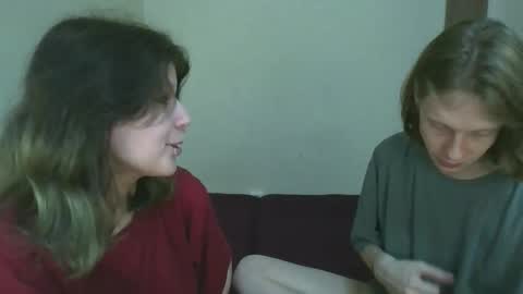 Crystal and Marcl online show from October 27, 8:58 am