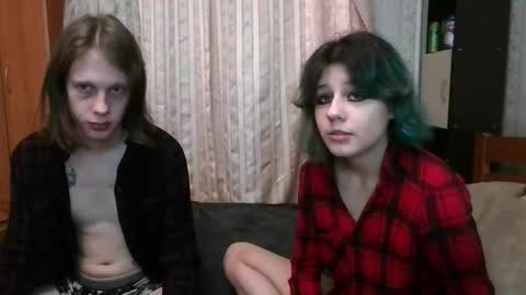 Crystal and Marcl online show from February 17, 10:27 pm