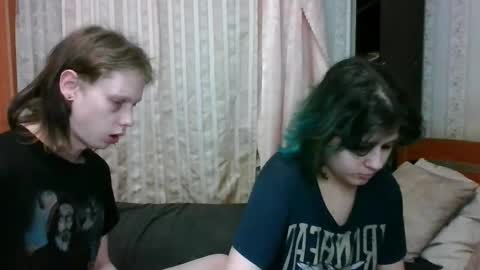 Crystal and Marcl online show from March 6, 10:15 pm