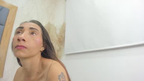 crystal_sm online show from December 14, 3:13 am