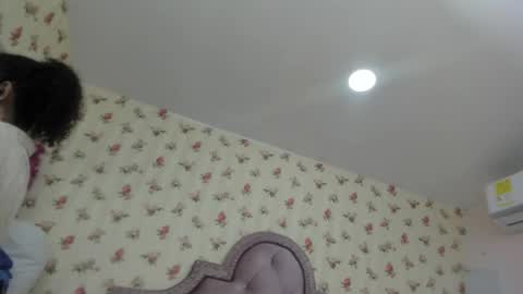 Milf Latina online show from May 19, 1:29 pm