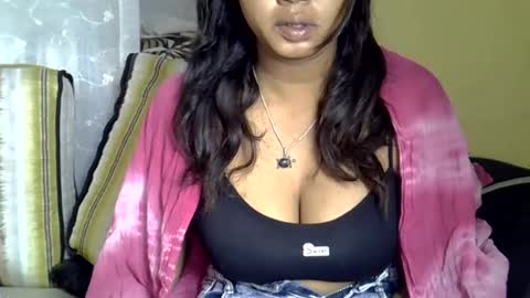 crystalbellax online show from June 21, 4:30 am