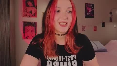 Snapshot of crystalblaze_ chatting on September 24, 8:15 pm Grace online show from September 24, 8:15 pm