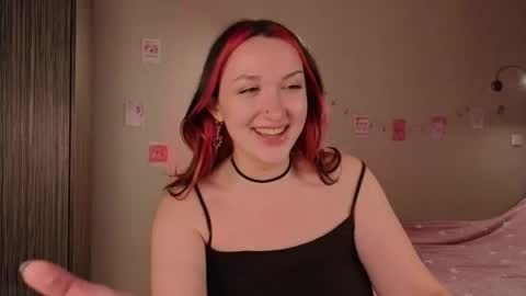 Snapshot of crystalblaze_ chatting on September 17, 8:01 pm Grace online show from September 17, 8:01 pm