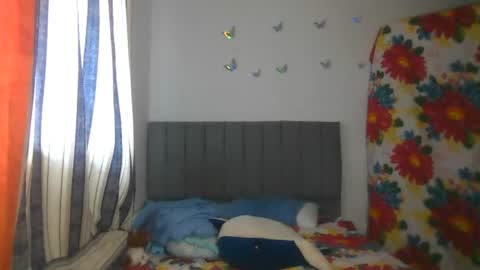 crystalharris1 online show from July 24, 6:49 pm