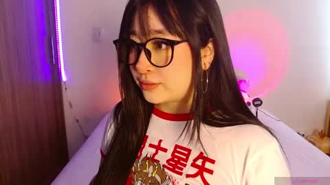Olivia  online show from May 13, 1:32 pm