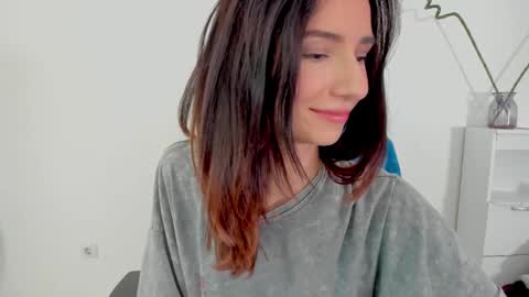 Snapshot of crystalnut chatting on September 24, 3:35 am Maria online show from September 24, 3:35 am