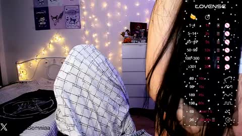 Sasha    Make me moan with patterns   good music here  online show from January 31, 2:26 am