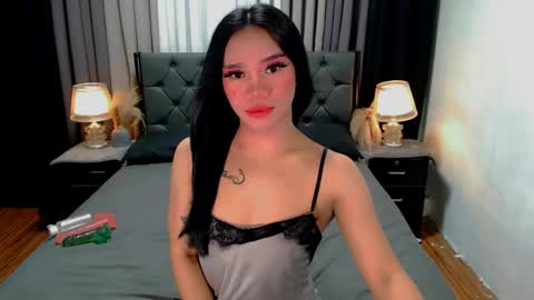 bea takashi  online show from May 30, 9:40 am