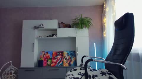 Snapshot of cuddle_kitten chatting on March 6, 5:46 am Alexia online show from March 6, 5:46 am