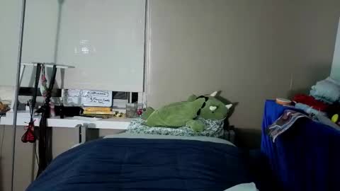 cuddleavenue online show from November 15, 2:35 am