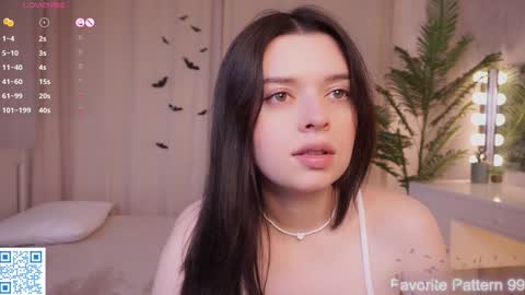 Ellie online show from November 17, 3:25 pm