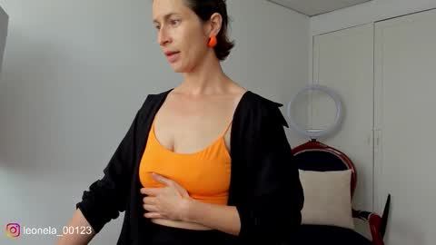 Leonela online show from December 21, 6:14 pm