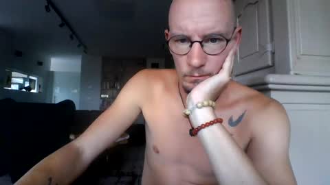 cum_swallow_bi online show from July 20, 2:08 pm