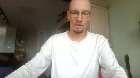 cum_swallow_bi online show from May 14, 8:45 am