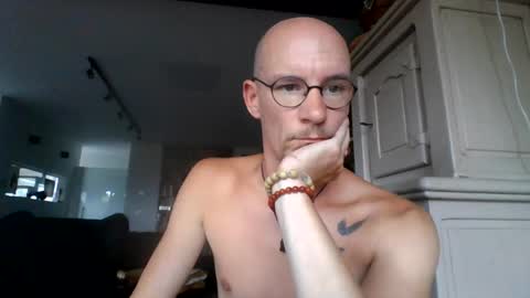 cum_swallow_bi online show from July 19, 2:08 pm