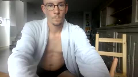 cum_swallow_bi online show from June 8, 4:30 pm